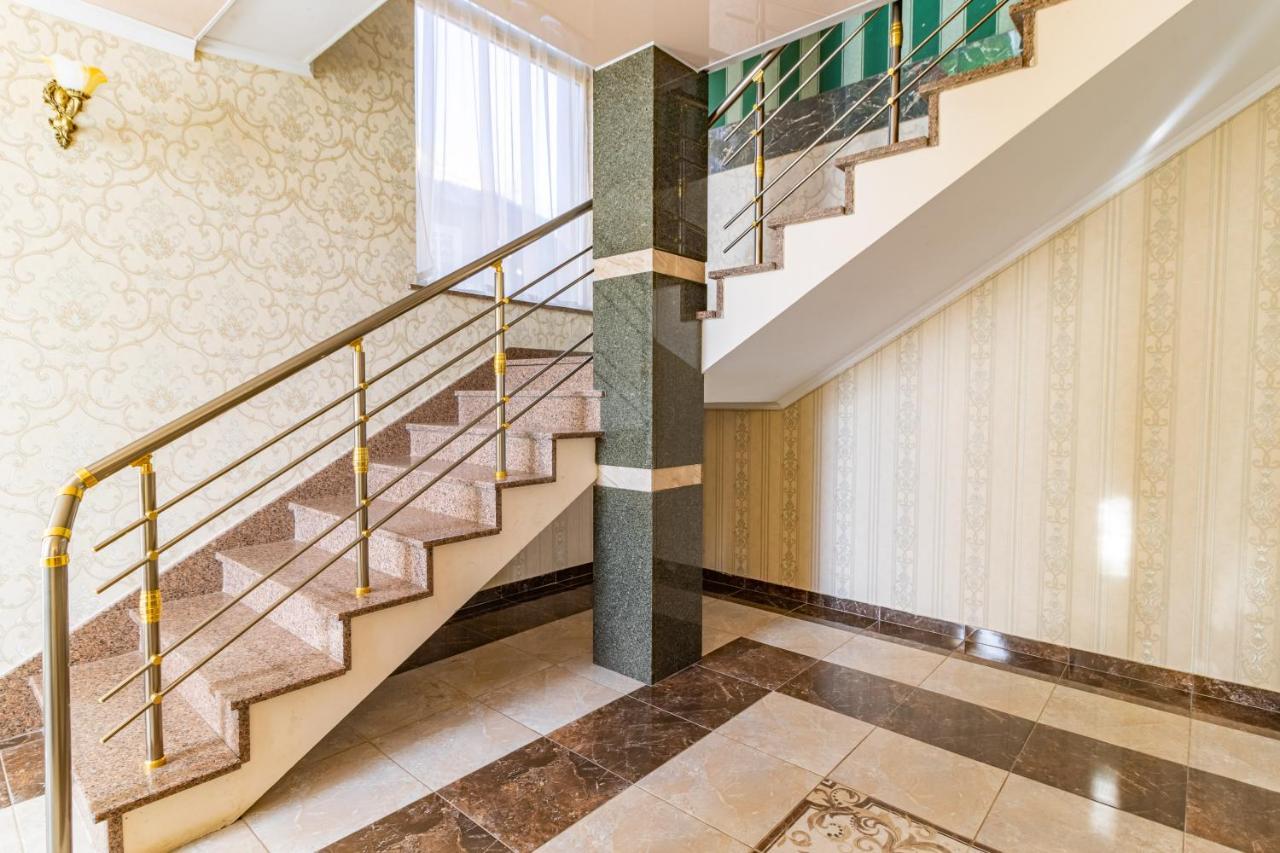 Zeleniy Bir Hotel Bukovel Luaran gambar