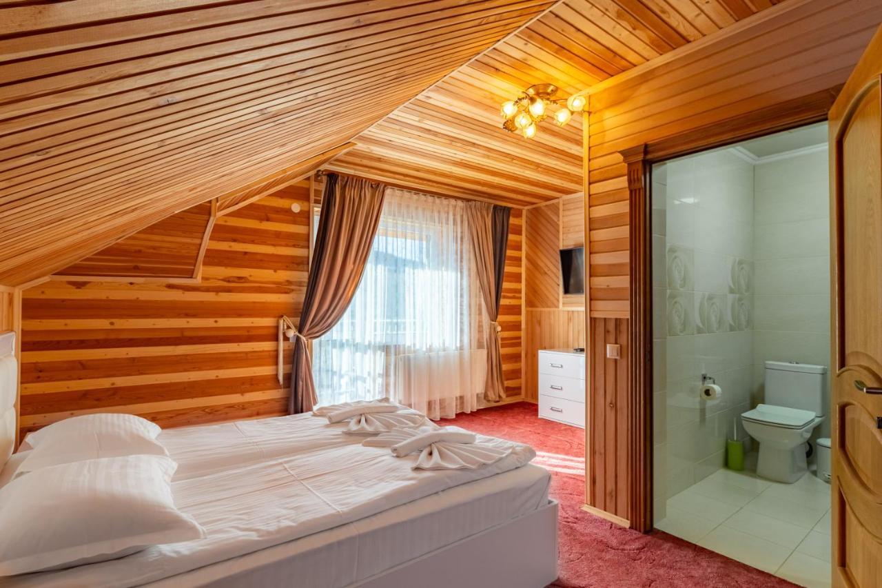 Zeleniy Bir Hotel Bukovel Luaran gambar