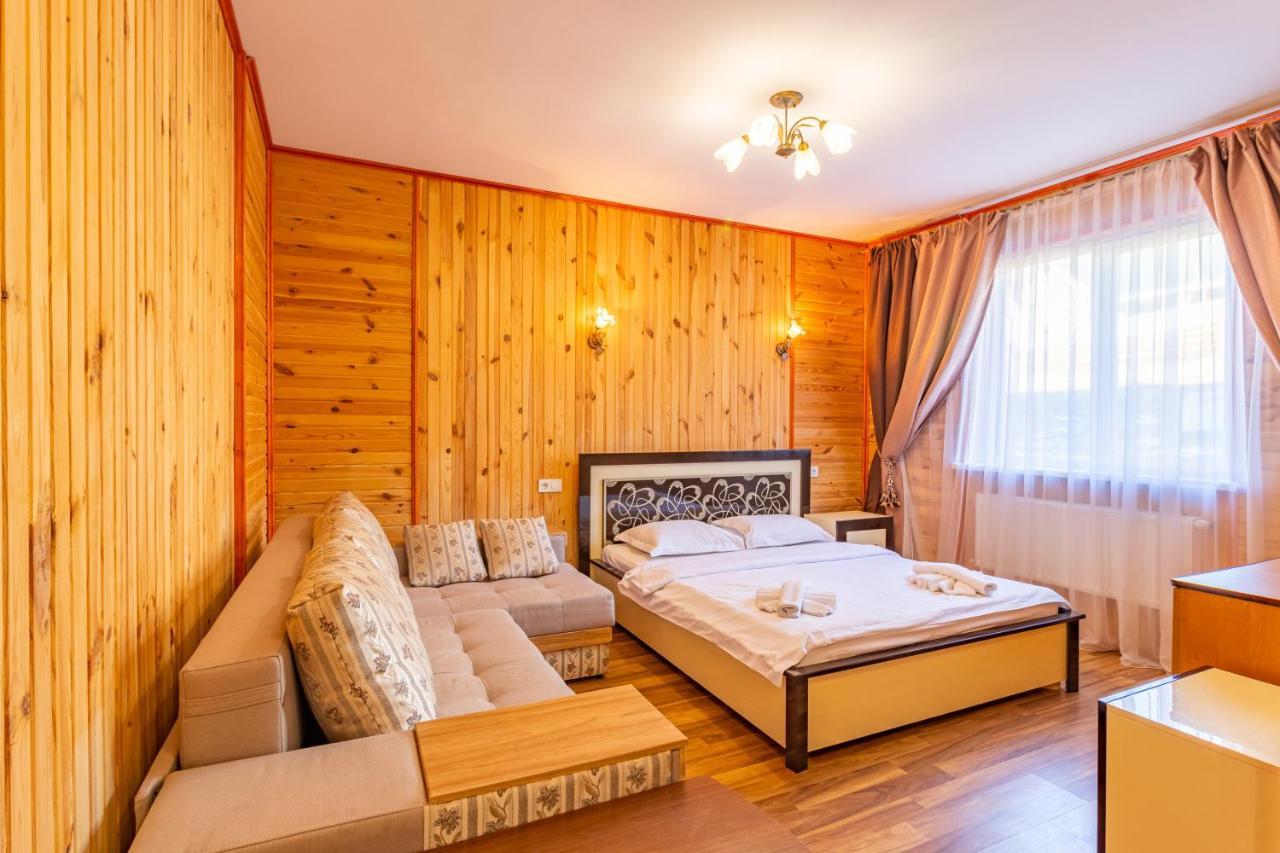 Zeleniy Bir Hotel Bukovel Luaran gambar